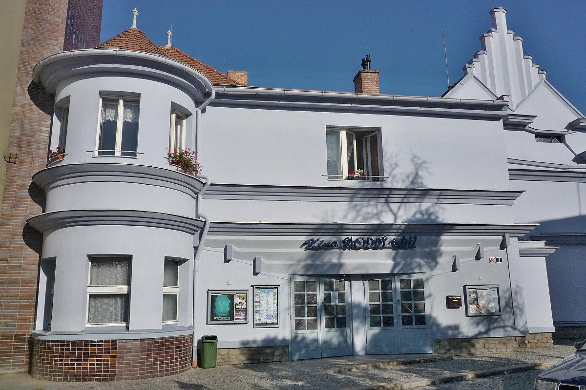 20365-kino-modry-kriz.jpg