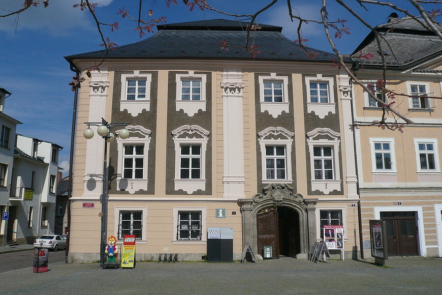 Kutná Hora Town Information Centre - Sankturin House