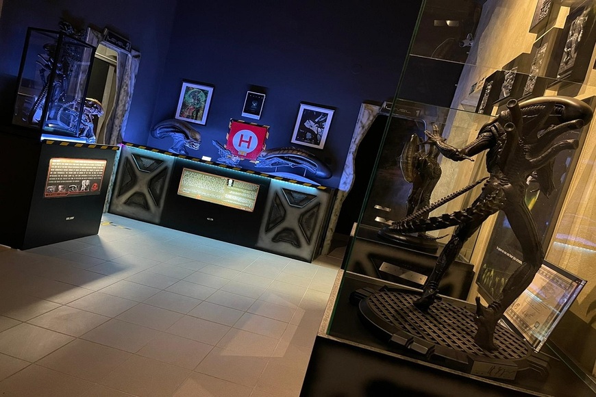 Aliens vs. predators experience museum