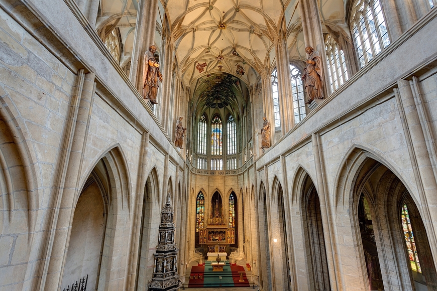 Chrám sv. Barbory (František Renza) (1).jpg